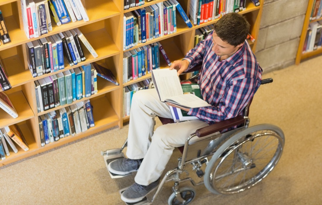Bibliothèques de Montréal : Une variété de services pour les personnes ayant une limitation fonctionnelle